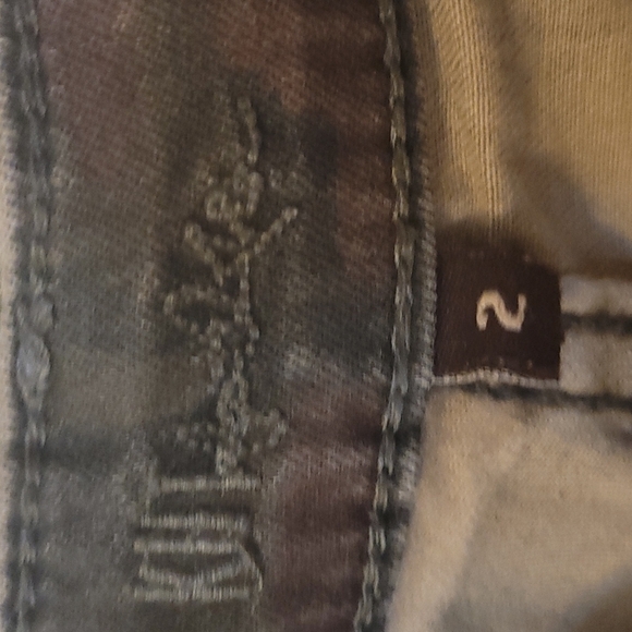 Camo skinnies - Picture 4 of 7